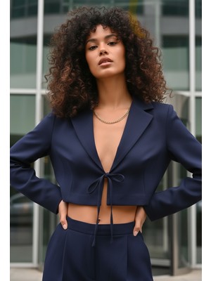 Bağlama Detay Crop Blazer Ceket