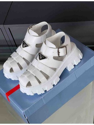 Evlium Prada Model Logolu Kadın Monolith Kafes Sandalet - Kalın Tırtıklı Tabanlı Yazlık Ayakkabı