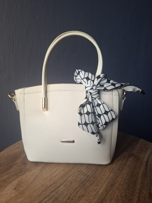 Varnabag VE-7036 Fularlı El Çantası