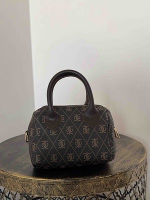 Şık ve Kullanışlı Kadın Çanta | Günlük & Özel Gün Kombinlerine Uygun