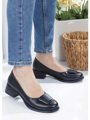 No 35 Moda Leopar Desenlı Taş Detaylı Toka Kadın Topuklu Babet