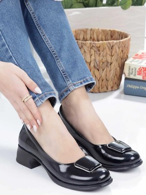 No 35 Moda Kadın Topuklu Desenli Kare Tokalı Babet