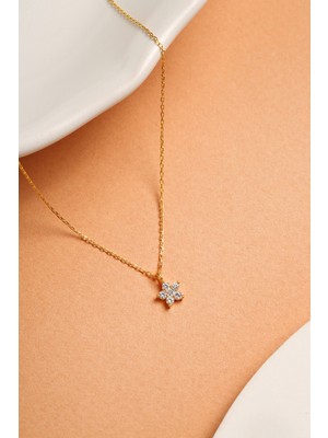 PremiumPort 925 Ayar Gümüş Lotus Çiçek Kolye, Zarif ve Şık Takı Hediye