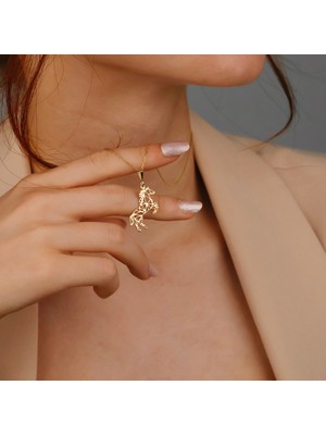PremiumPort Modern Geometrik At Kolye, Zarif 18K Altın Kaplama Gümüş Tasarım