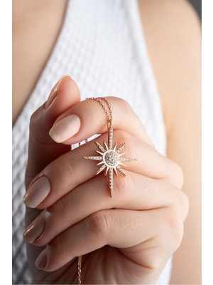 PremiumPort 925 Ayar Gümüş Rose Zirkon Taşlı Koları, Şık ve Parlak Takı Seçeneği