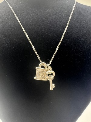 PremiumPort 925 Ayar Gümüş Anahtar ve Kilit Temalı Şık Kolye