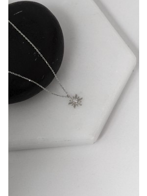 PremiumPort Şık Gümüş Zirkon Taşlı Minimal Güneş Kolye