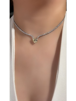 PremiumPort Parlak Sarı Kalpli Su Yolu Kolye, Şık ve Zarif Takı Tasarımı