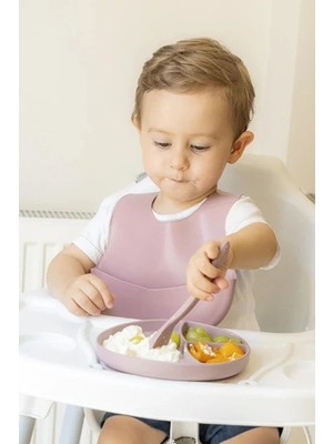 Fun And Market Buğz Pembe 3’lü Silikon Yemek Seti – Önlük + Diş Kaşıyıcılı Kaşık + Vakumlu Tabak
