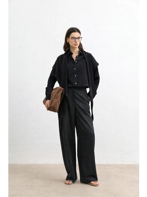 Antioch Siyah Mendil Detaylı Kadın Gömlek