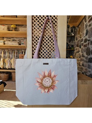 Pembe Su Lalesi Tasarımı Water Lily Baskılı Naturel Kanvas Bez Çanta Pudra Sap Beyaz Cırt Cırtlı Suluk Tutuculu - Büyük