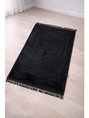 inağ Kalın Kadife Peluş Kaydırmaz Taban Seccade