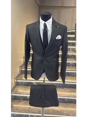 Fc Plus Siyah Yelekli Takım Elbise Erkek Basic Fit Modeli ile Şık ve Rahat