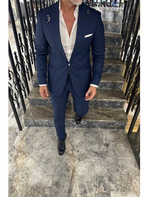 Fc Plus  Yaka ve Kollar Metal Aksesuarlı Premium Takım Elbise