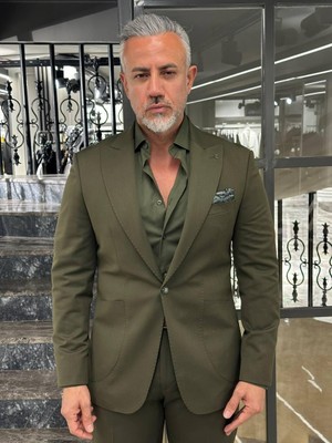 Fc Plus Sivri Yaka Takım Elbise