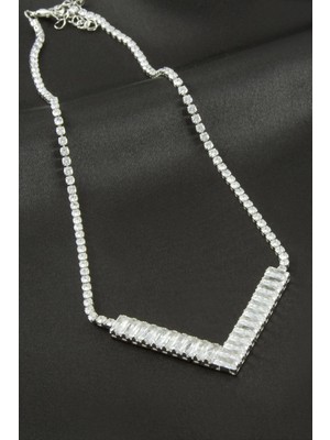 Prativas Üçgen Tamtur Zirkon Taşlı Lüks Kolye 8 mm