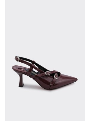 Derinet Sivri Burun Çift Tokalı Kadın Klasik Ayakkabı