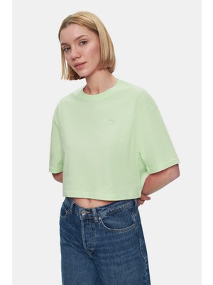 Ucla Indıana Duman Yeşili Bisiklet Yaka Crop Baskılı %100 Pamuk Loose Fit Kadın Tshirt