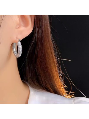 PremiumPort Şık Zirkon Taşlı Çelik Halka Küpe Hediye Kutusu ile Tamamlayın