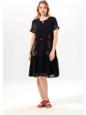 Eliş Şile Bezi Kısa Kol Gülbin Bağcıklı V Yaka Nakışlı Yazlık Vual Kısa Elbise Siyah Syh