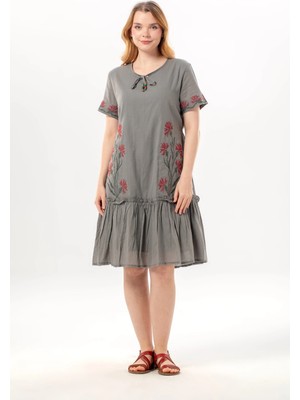 Eliş Şile Bezi Kısa Kol Gülbin Bağcıklı V Yaka Nakışlı Yazlık Vual Kısa Elbise Gri Gri