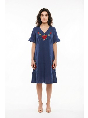 Eliş Şile Bezi Kısa Kol Irem Nakış Detaylı Midi Boy Yazlık Şile Bezi Elbise Lacivert Lcvt
