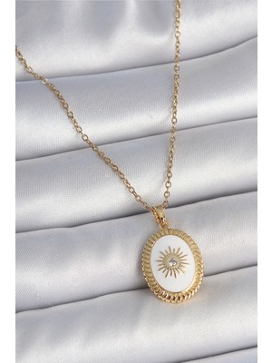 Youday Accessories 316L Çelik Gold Renk Zincir Beyaz Mineli Güneş Işlemeli Zirkon Taş Detaylı Madalyon Model Kadın Kolye