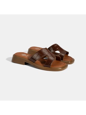 Desa Kadın Kahve Kroko Baskılı Rugan Deri Terlik