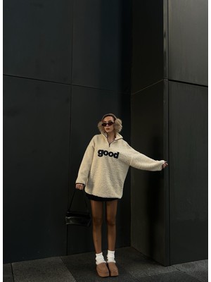 Minaaise Bej Pelüş Yarım Fermuarlı Oversize Nakışlı Sweatshirt 28354