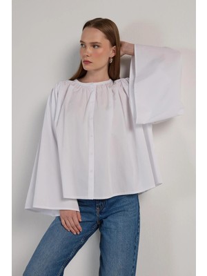 Minaaise Kadın Beyaz Büzgülü Oversize Tasarım Gömlek 30018