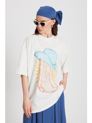 Minaaise Jessia Oversize Baskılı T-Shirt Ekru