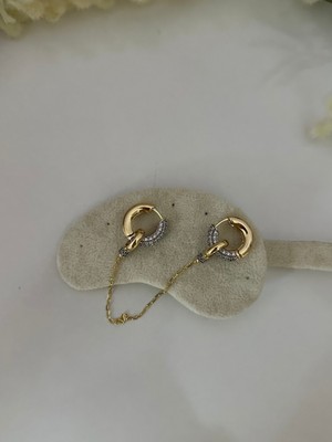 PremiumPort Zincirli Halka Küpe, Şık ve Modern Takı Aksesuarı, Günlük Kullanım Için