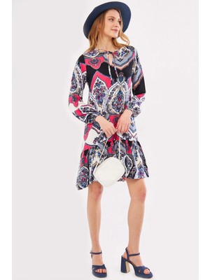 Armonika Kadın Fuşya Desenli Yakası Bağlamalı Eteği Fırfırlı Uzun Kol Elbise ARM-24Y001003