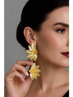 PremiumPort Altın Renkli Yaprak ve Çiçek Tasarımlı Zarif Küpe