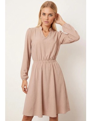 Armonika Kadın Bej V Yaka Beli Lastikli Kloş Elbise ARM-26K001094