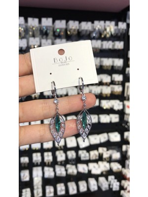 PremiumPort Zümrüt Yeşili Yaprak Tasarım Küpe, Şık ve Zarif Takı