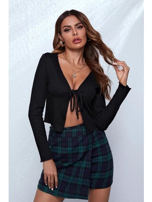 bebekokusu Kadın Siyah Uzun Kollu Önden Bağlama Detaylı Crop Top Bluz