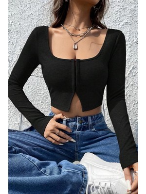 bebekokusu Kadın Siyah Uzun Kollu Agraflı Göğüs ve Göbek Dekolteli Crop Top Bluz