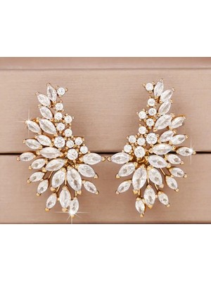 PremiumPort Parlak Yaprak Formu Zirkon Taşlı Şık Altın Küpe