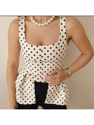 Butik Puantiyeli Kalın Askılı Peplum (Volanlı) Kadın Bluz – Şık & Günlük Kullanım