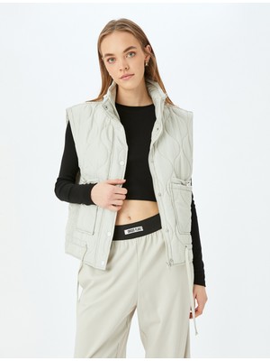 Koton Kapitone Oversize Kolsuz Kapüşonlu Yelek