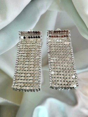 PremiumPort Parlak Gümüş Renk Pullu Taşlı Şık Küpe