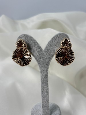 PremiumPort Şık Çift Çiçek Tasarımlı Rose Gold Küpe, Zarif ve Modern Aksesuar