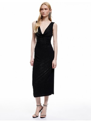 Koton Simli Degaje Yaka Sırt Detaylı Drapeli Kolsuz Midi Elbise