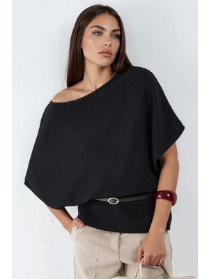 Hiccup Kadınlar Qu Style Kemerli Bisiklet Yaka Triko Kazak Siyah