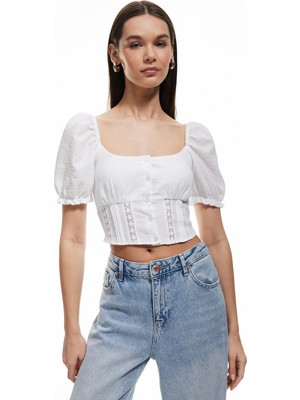 Koton Gipeli Poplin Balon Kol Dantel Detaylı Crop Bluz