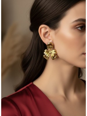 PremiumPort Gold Renk Çelik Fiyonk Detaylı Kadın Küpe, Şık ve Zarif Tasarım