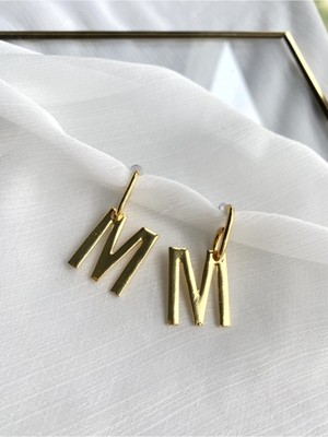 PremiumPort Şık Kadın Çelik Gold M Harfi Küpe, Zarif Takı Hediye Seçeneği
