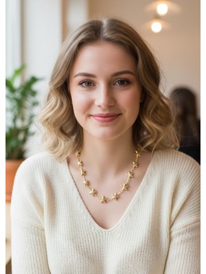 Asnazz Yıldız Model Pirinç Gold Renk Kadın Kolye