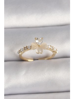 Asnazz Pirinç Gümüş Renk Zirkon Taşlı Beyaz Mineli Yonca Model Inci Detay Ayarlanabilir Yüzük